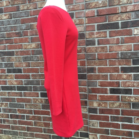 Divided by H & M  red textured long sleeve poly - Picture 2 of 7